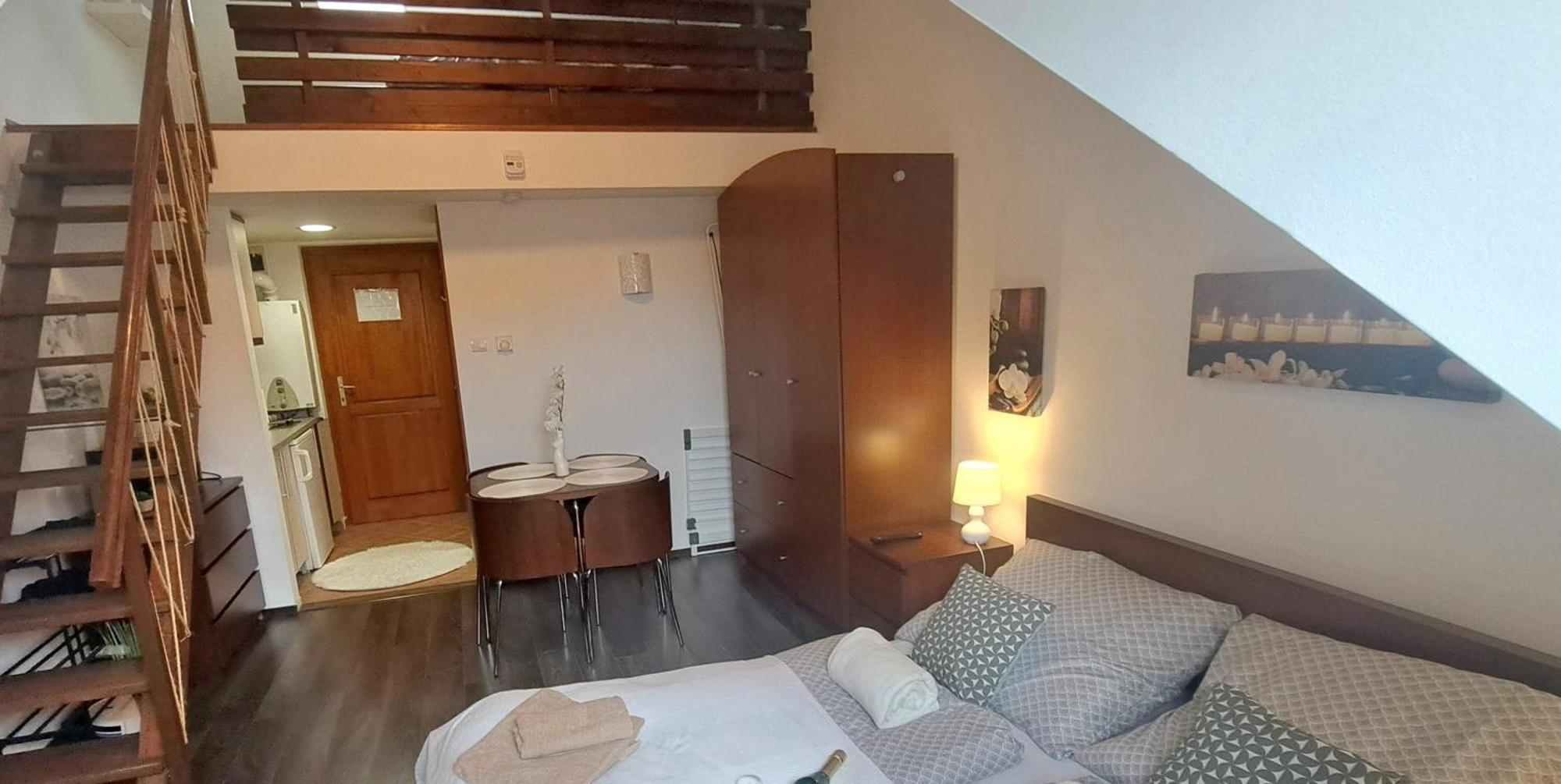 Viktoria Apartman Gyula Exteriör bild